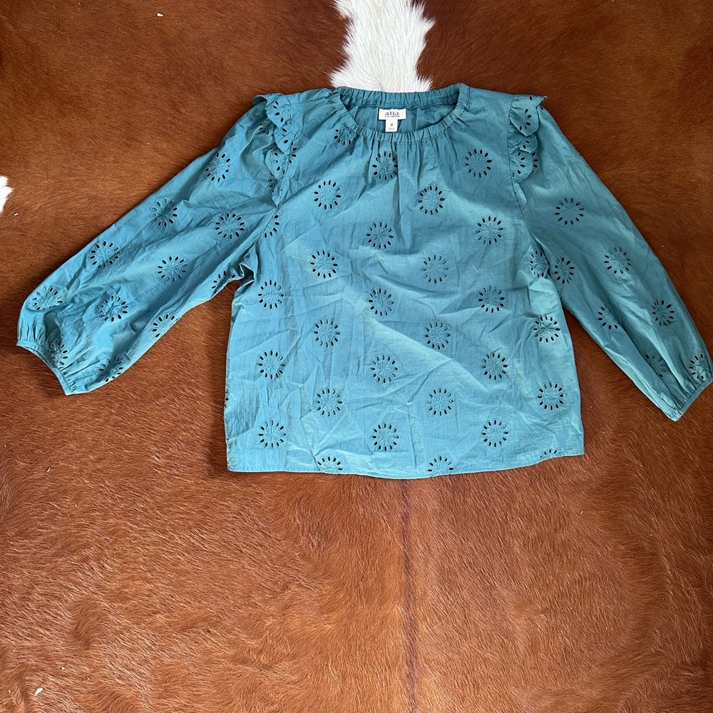 Floral cut out blue-green cotton blouse